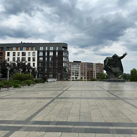 Apartament By The River In *